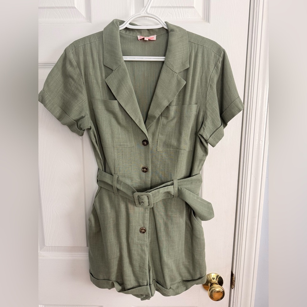 Green linen jumpsuit with belt, Size S